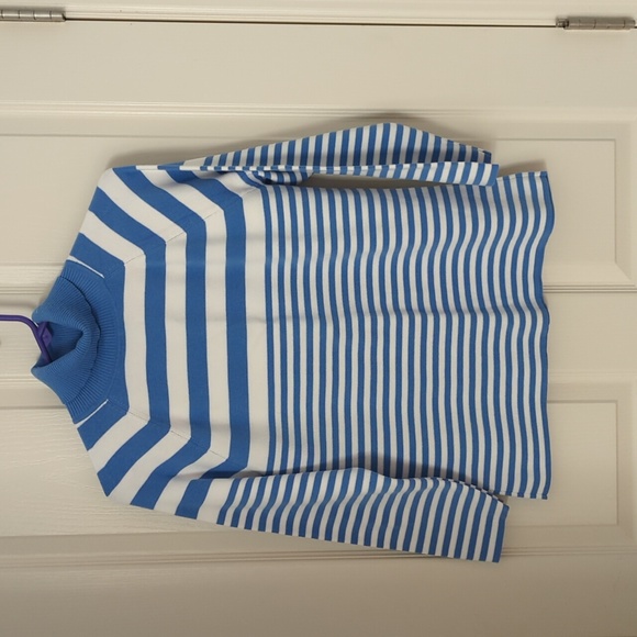 Sweater - Picture 1 of 4